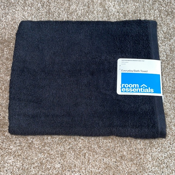 Room Essentials Accessories Room Essentials Everyday Bath Towel